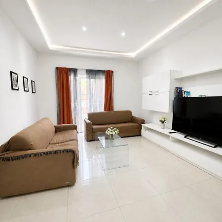 Deluxe Double Bedroom In Centre And Shared Flat * Gzira